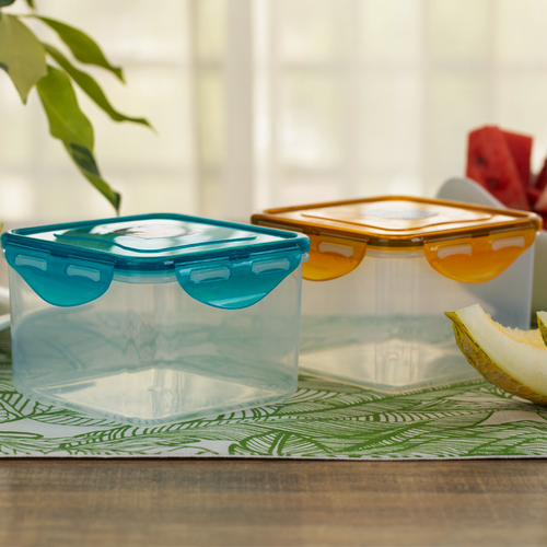 Right Lock Food Keeper Large - (900ml) Lifestyle Image Right Lock Food Keeper Large - (900ml) Lifestyle Image