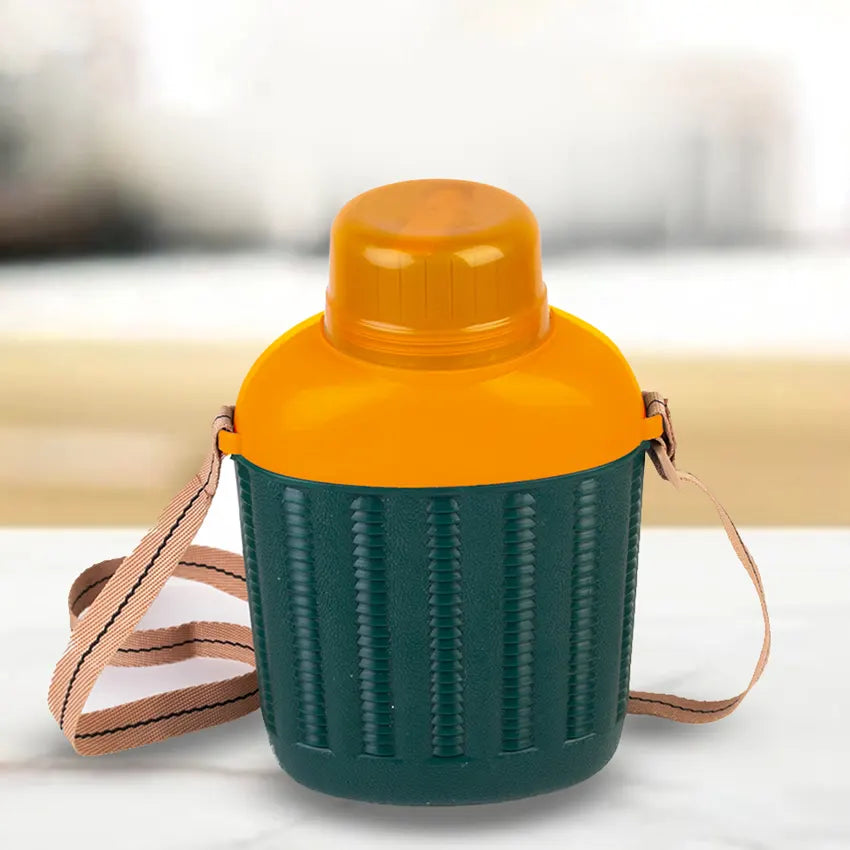 Cool Time Water Bottle Medium - (1000ml) Lifestyle Image