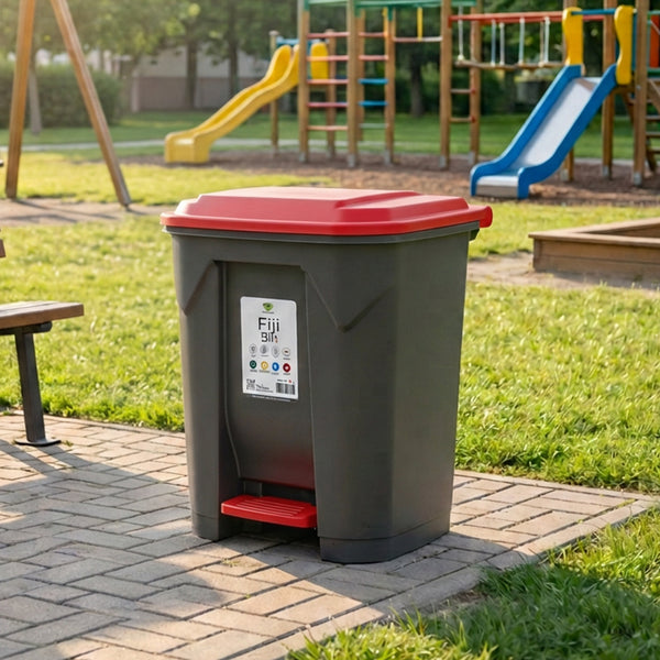 Fiji-Wastebin with a red lid in a park 